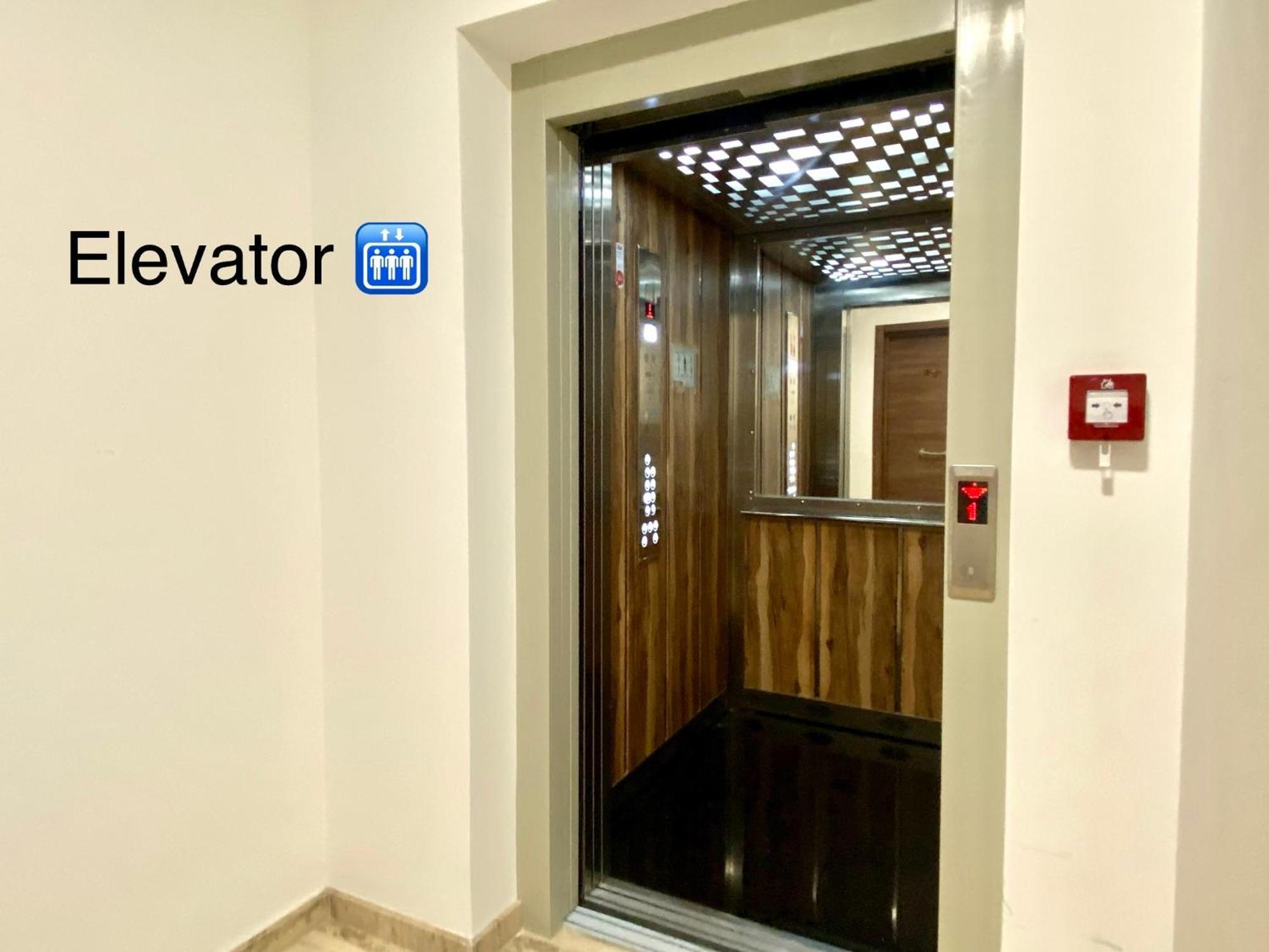 Central Private En-Suite With Balcony In Shared Residence Pieta Exterior photo